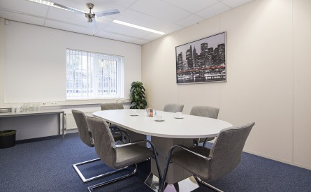 Meeting room for up to 6 people
